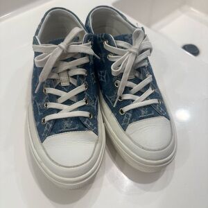 Louis Vuitton denim Sneakers Sz 7